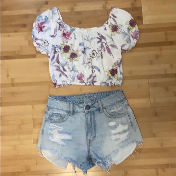 La Hearts Tops - LA Hearts Floral Crop Top